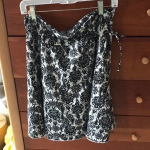 Lola skirt, pull on, size L